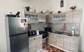 See And City Apartment