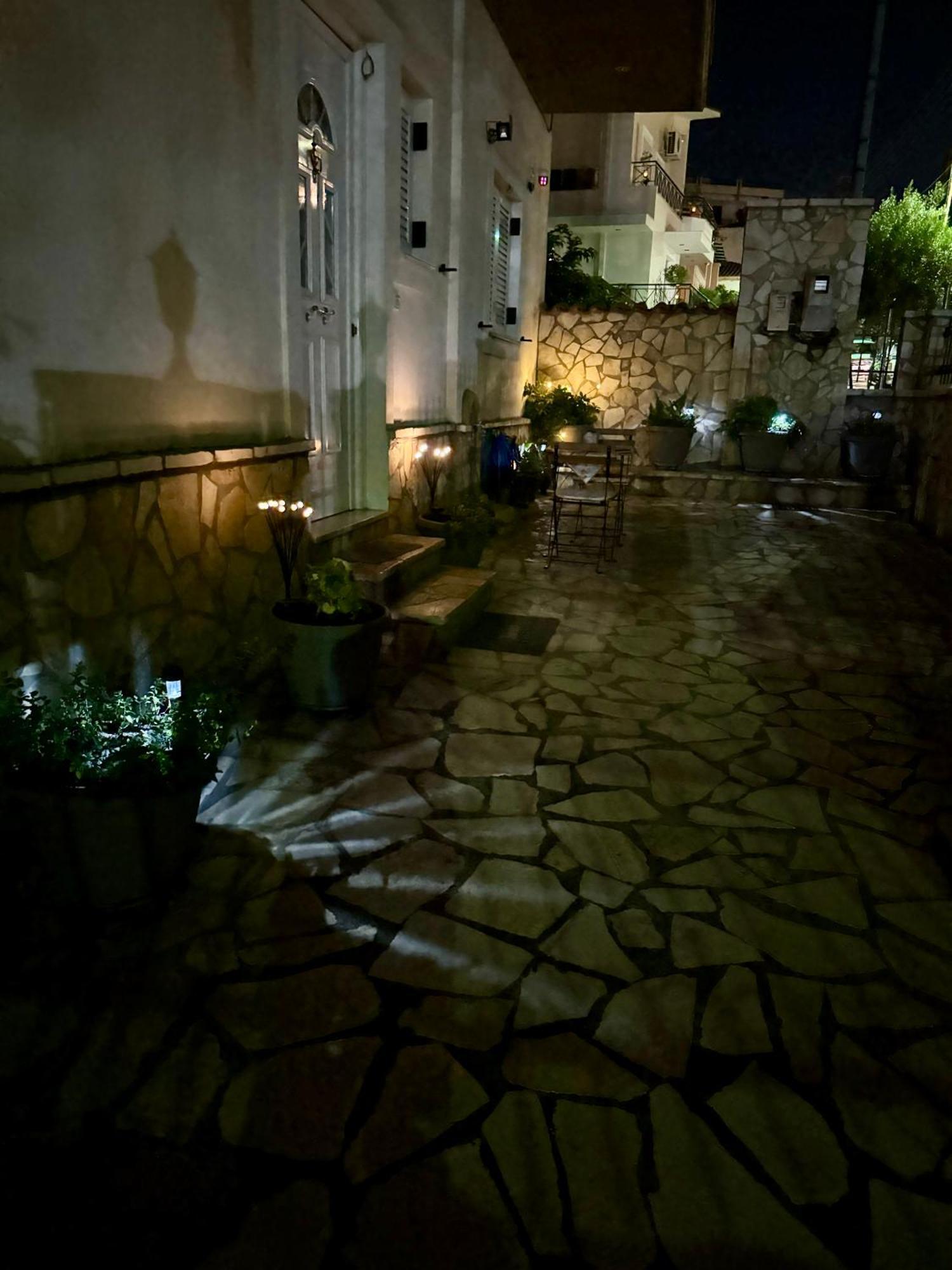 See And City Apartment Aigio Esterno foto