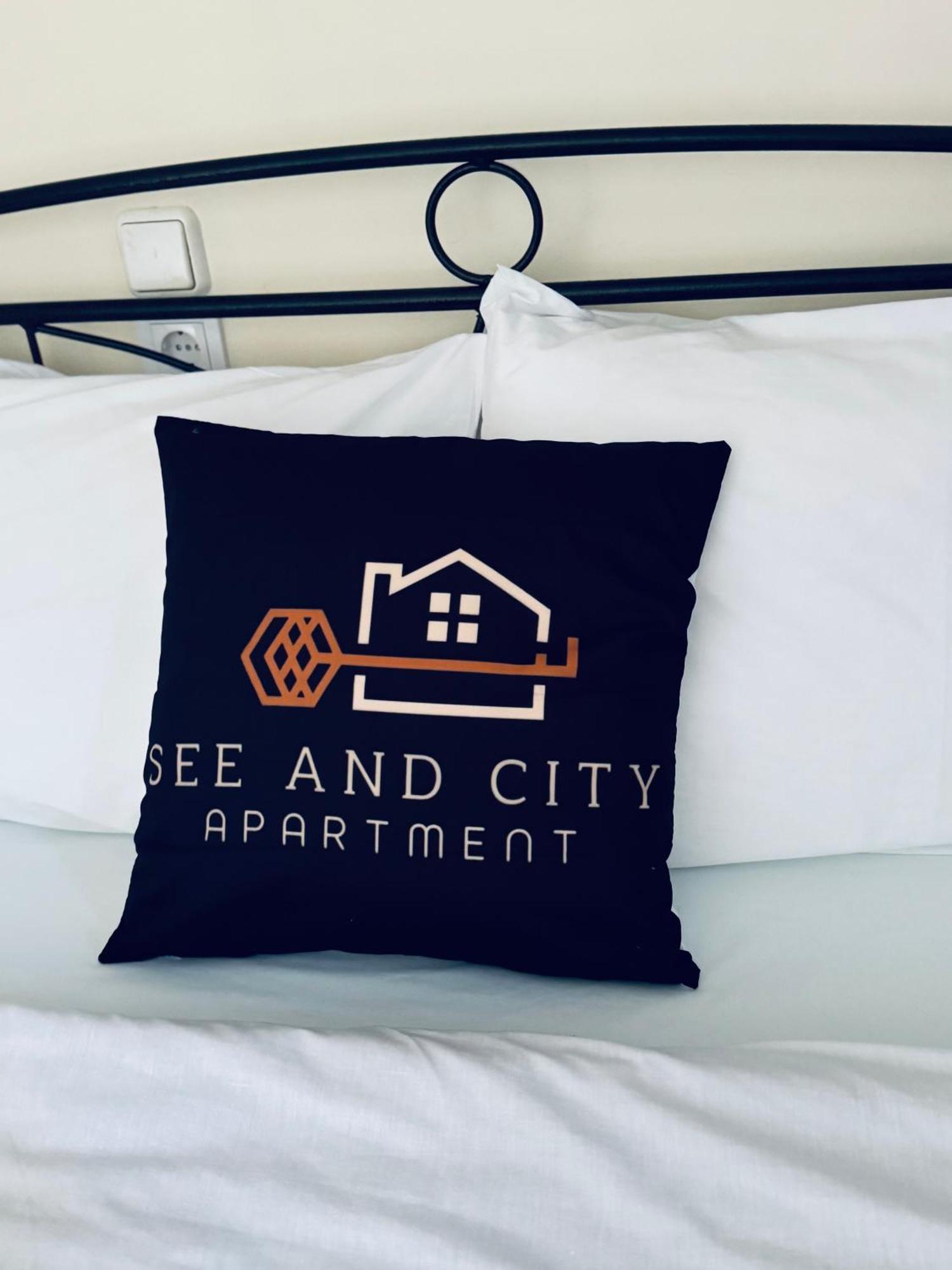 See And City Apartment Aigio Esterno foto